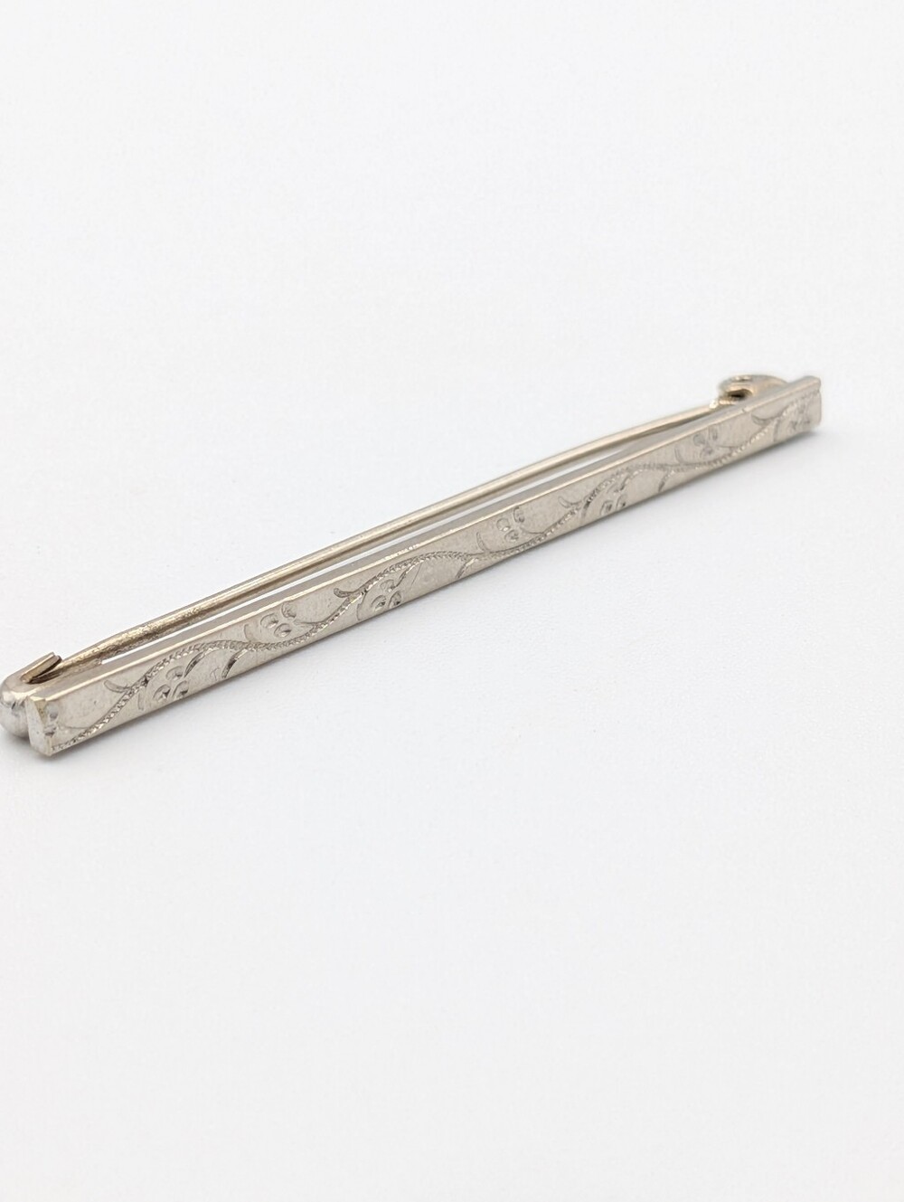 Vintage silver tone engraved vine bar brooch pin